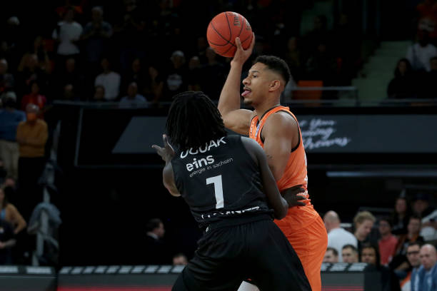 也是他首次 也是他首次