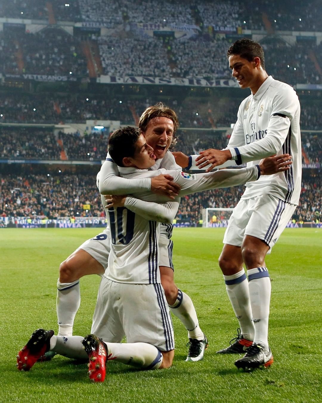 通过群名 通过群名