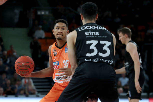 而对于巴萨 而对于巴萨